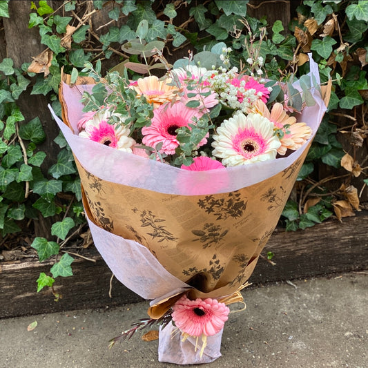 Gerbera Lovers Country Bouquet