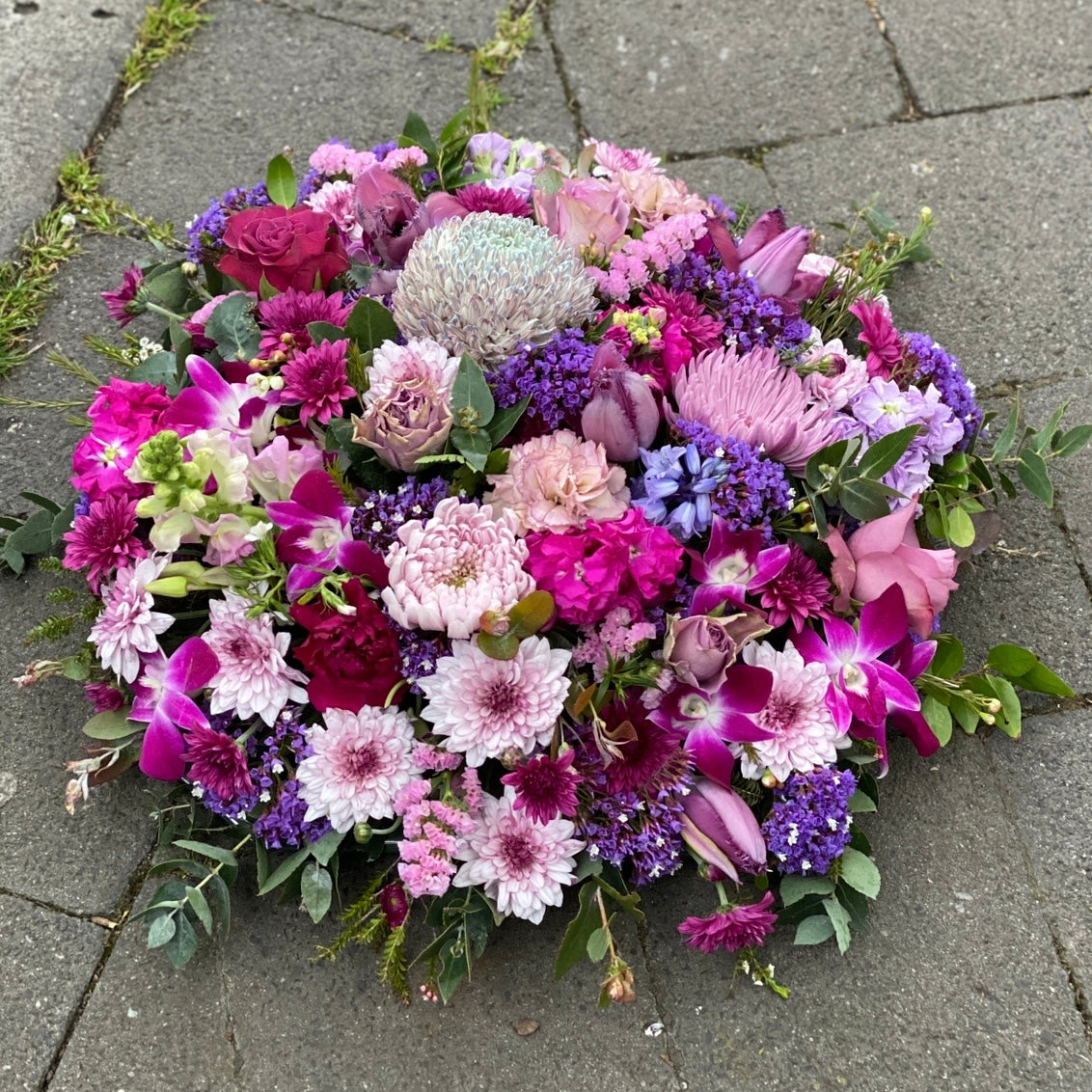 Round Wreath Funeral Tribute