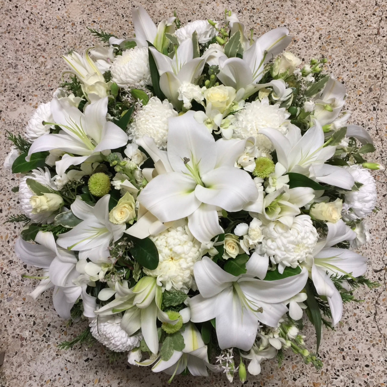 Round Wreath Funeral Tribute